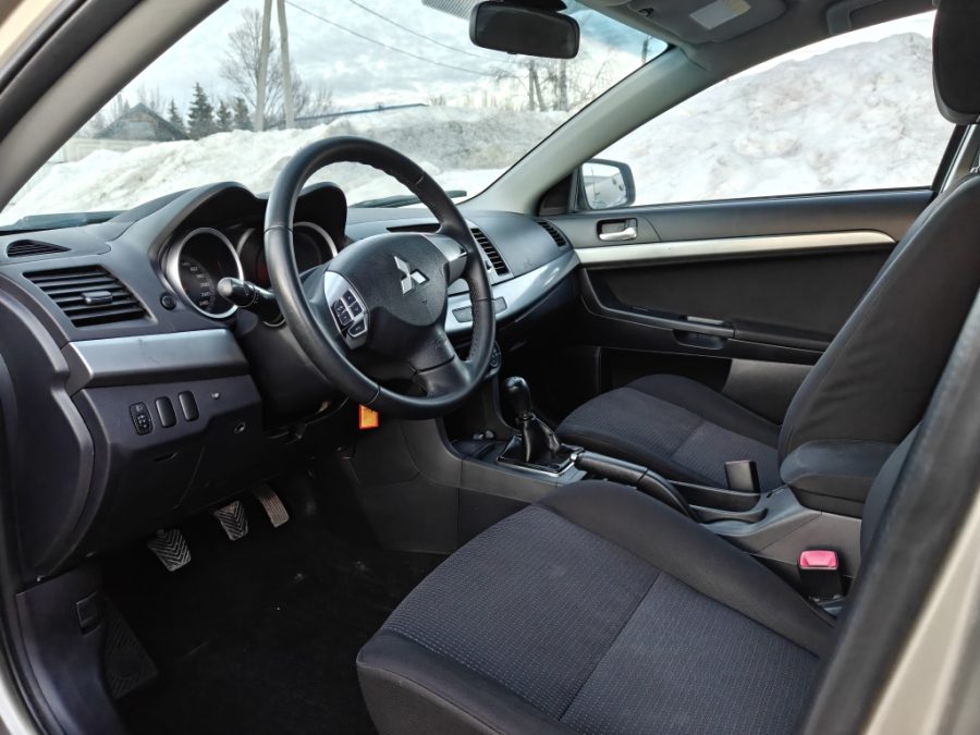 Mitsubishi Lancer 1.8 MT