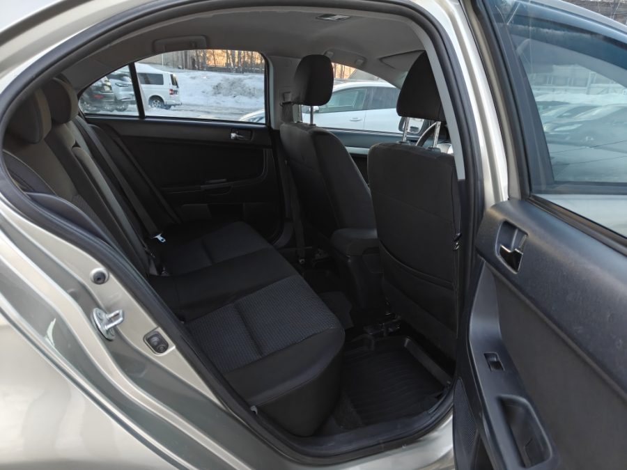 Mitsubishi Lancer 1.8 MT