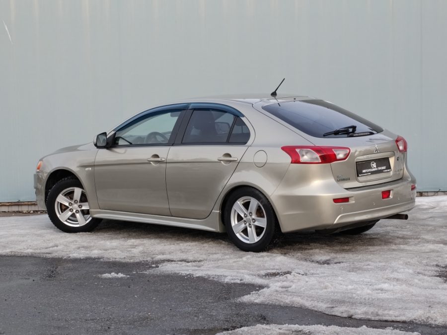 Mitsubishi Lancer 1.8 MT