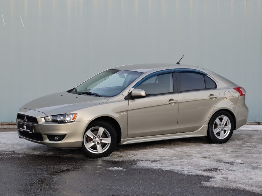 Mitsubishi Lancer 1.8 MT