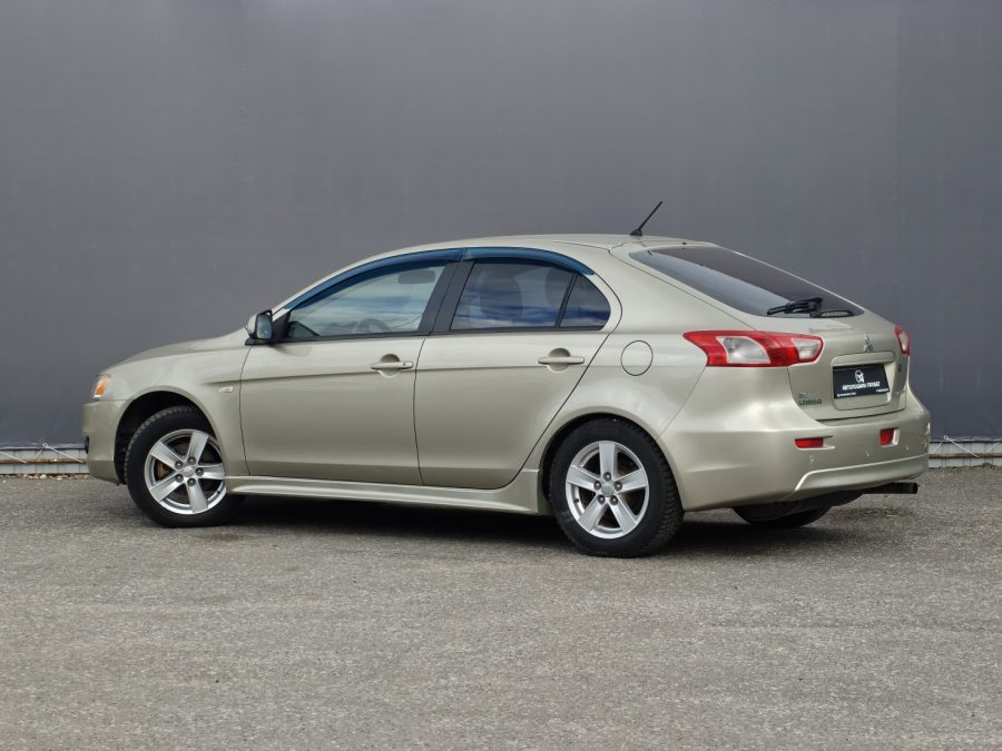Mitsubishi Lancer 1.8 MT