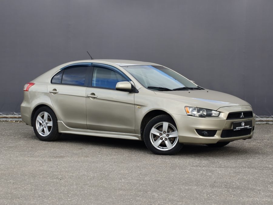 Mitsubishi Lancer 1.8 MT