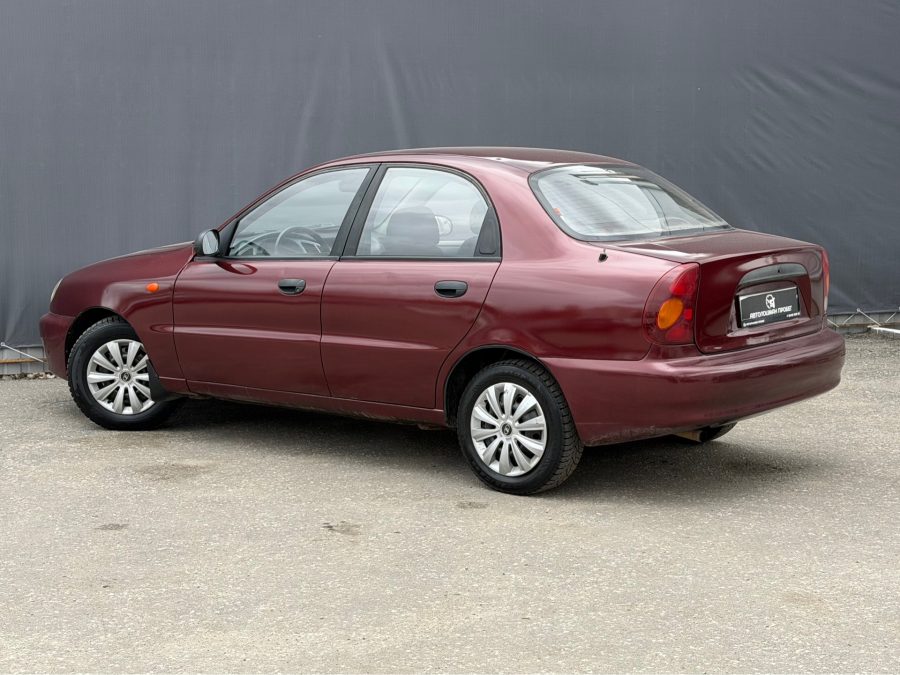 Chevrolet Lanos 1.5 MT