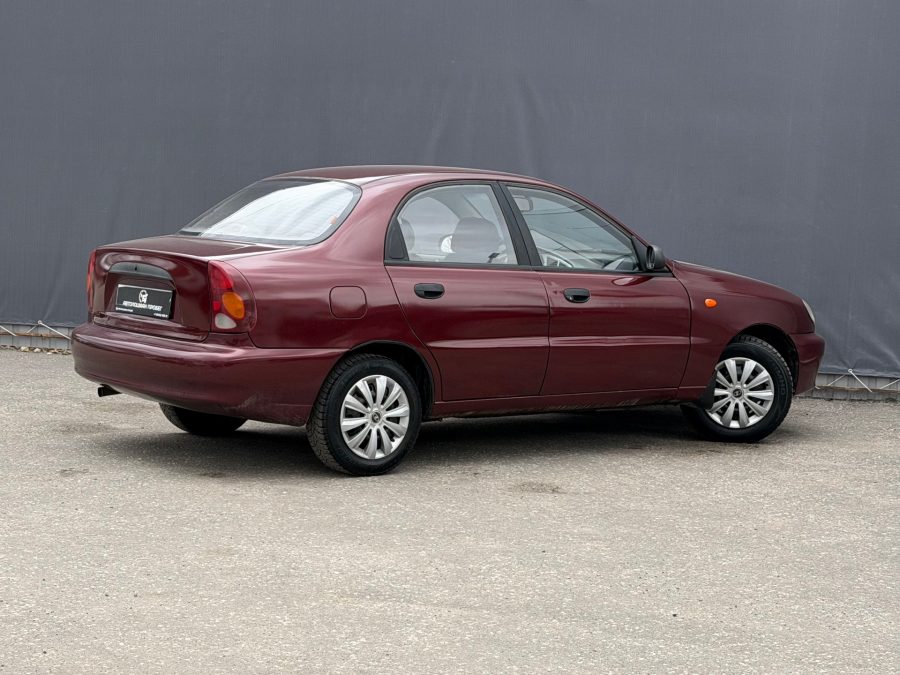 Chevrolet Lanos 1.5 MT