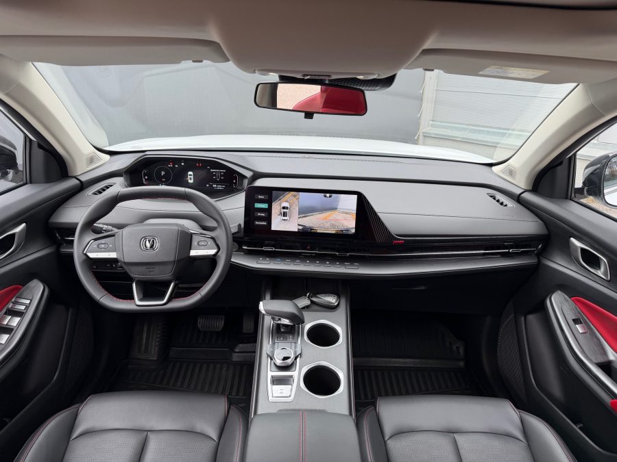 Changan UNI-S 1.5 AMT