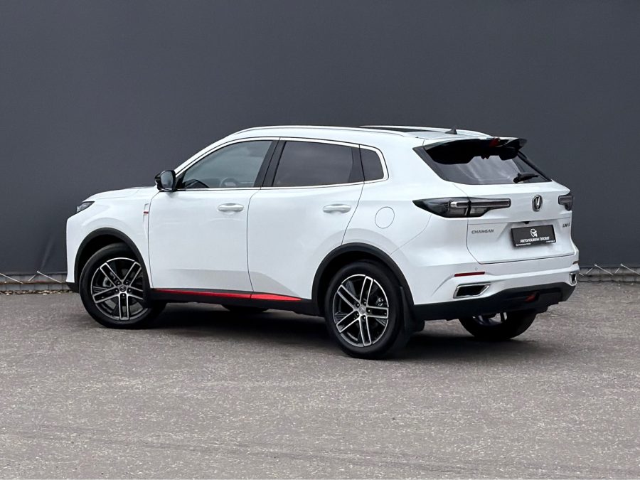 Changan UNI-S 1.5 AMT