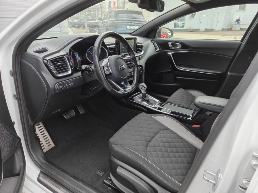 Kia ProCeed