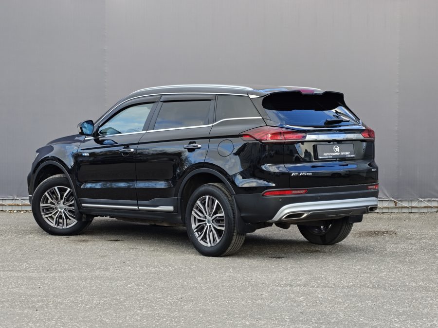 Geely Atlas Pro
