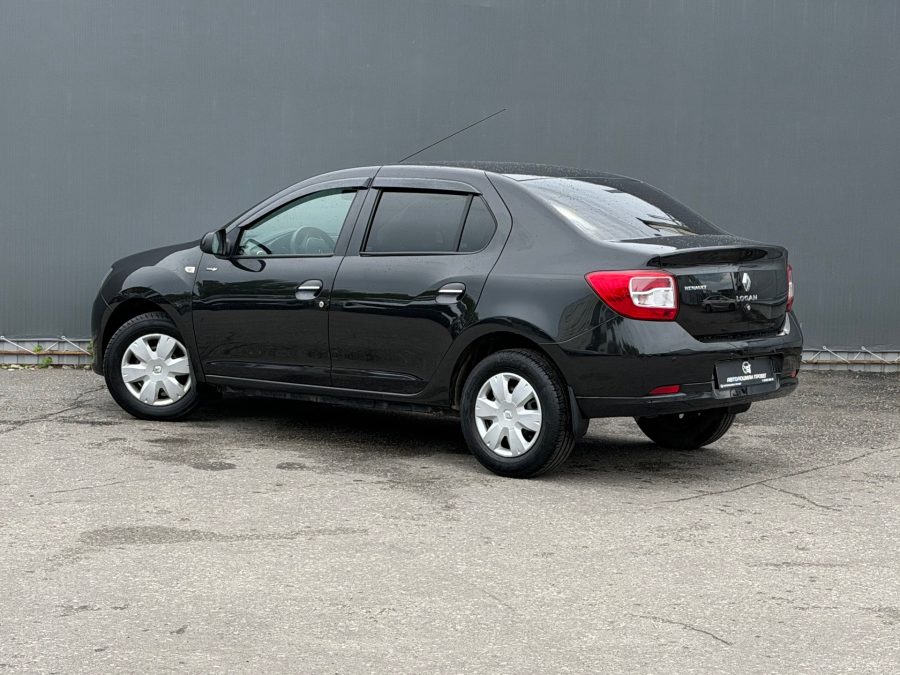 Renault Logan 1.6 AT