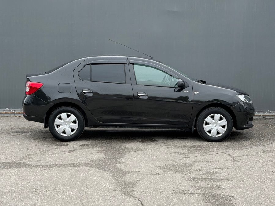 Renault Logan 1.6 AT