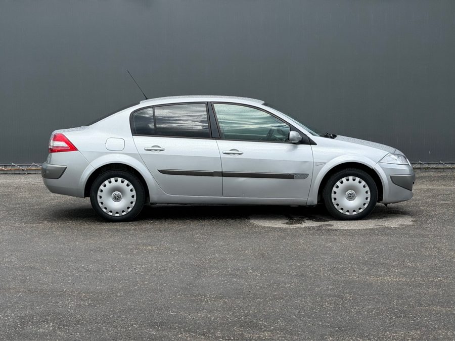Renault Megane 1.6 AT