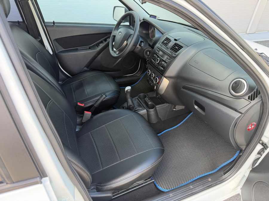 ВАЗ (LADA) Kalina 1.6 MT