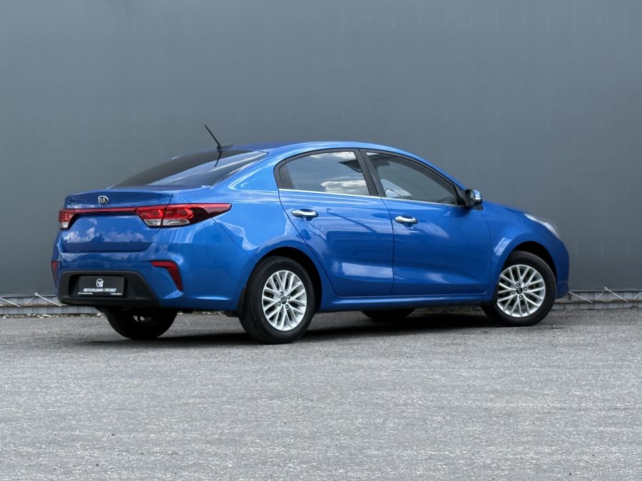 Kia Rio 1.6 AT