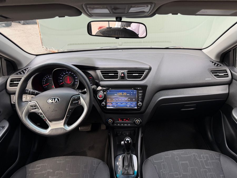Kia Rio 1.6 AT