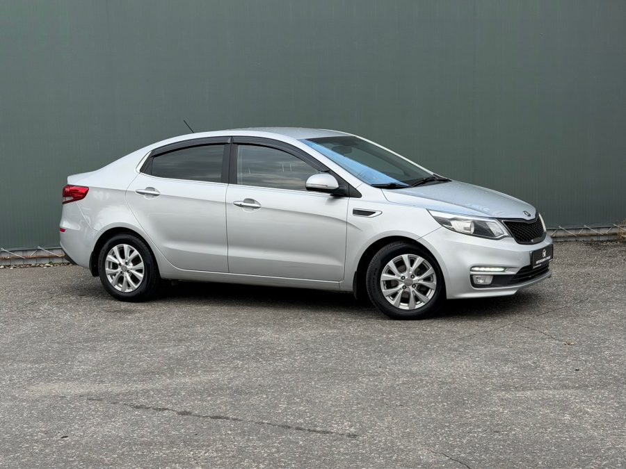 Kia Rio 1.6 AT