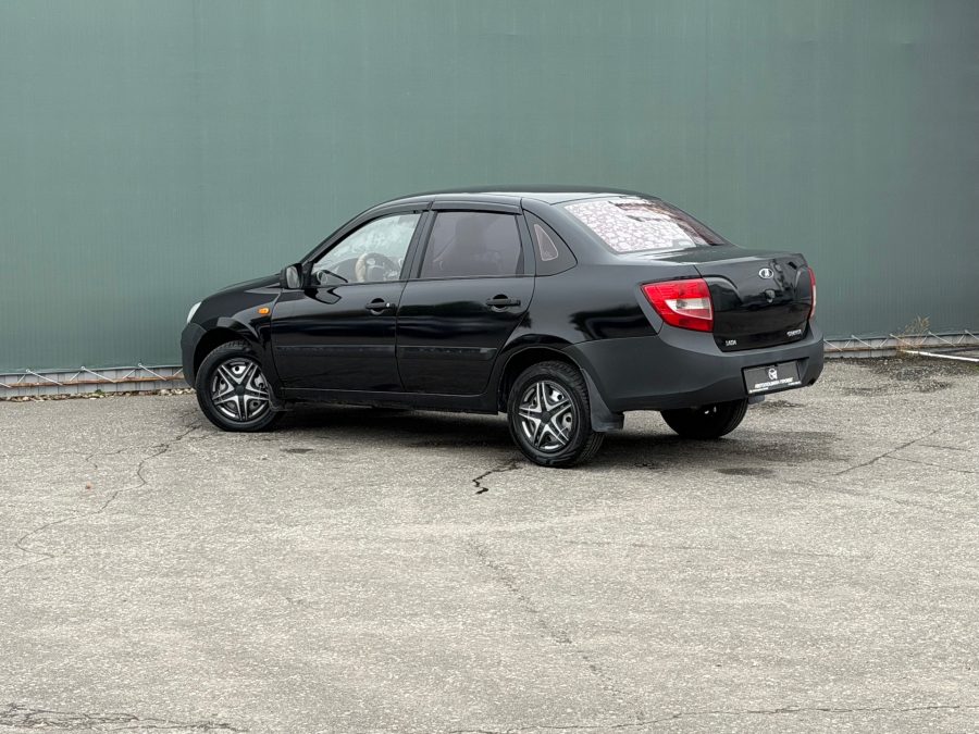 ВАЗ (LADA) Granta 1.6 MT