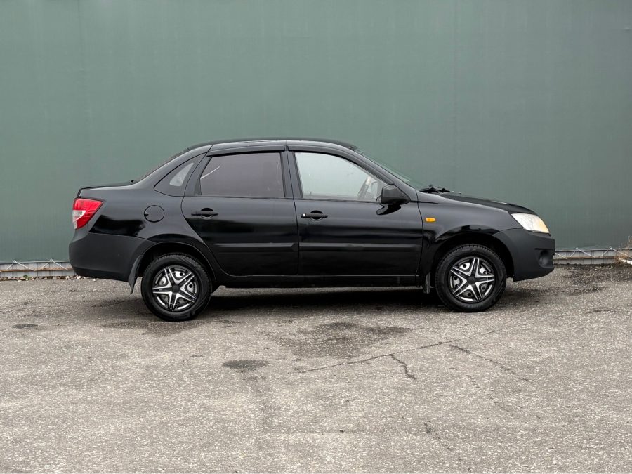 ВАЗ (LADA) Granta 1.6 MT