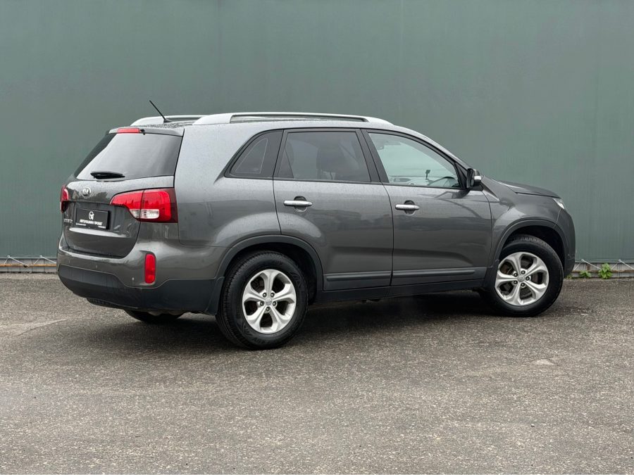 Kia Sorento 2.4 AT