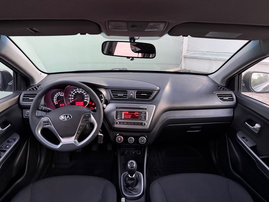 Kia Rio 1.6 MT