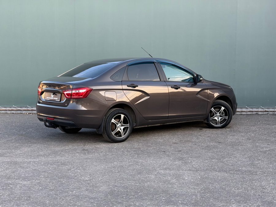 ВАЗ (LADA) Vesta 1.6 MT