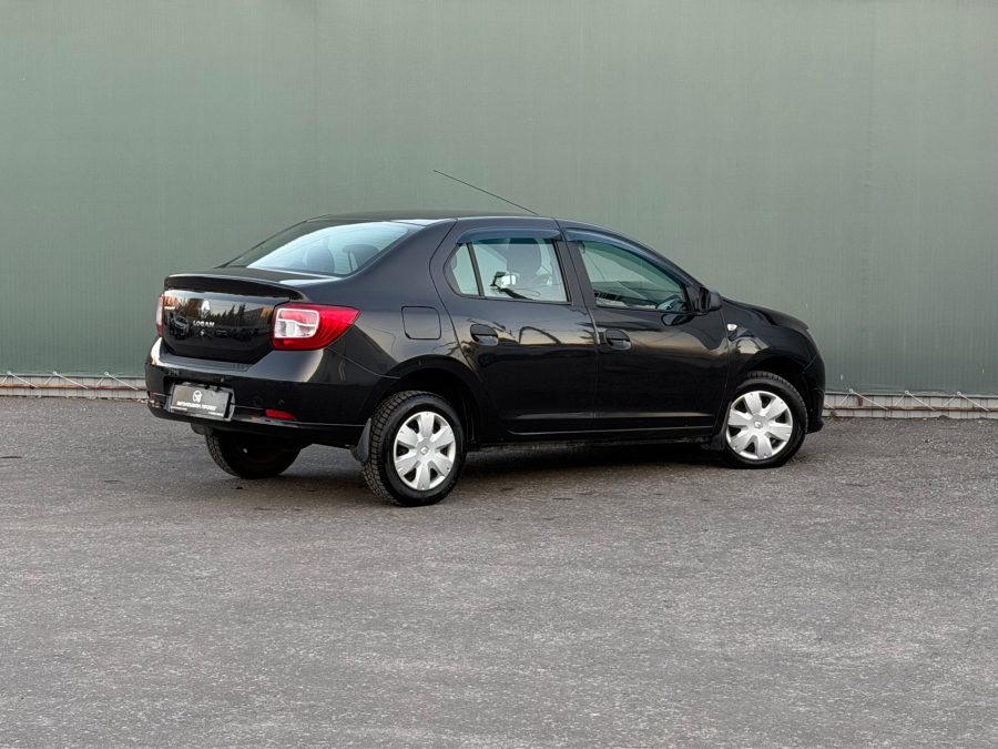 Renault Logan 1.6 MT
