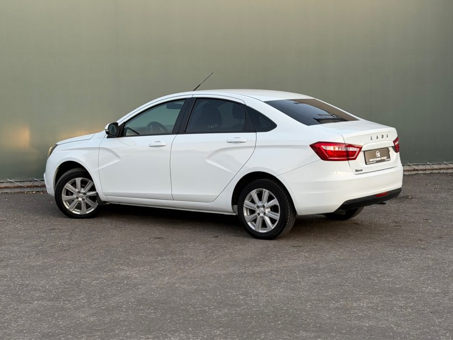 ВАЗ (LADA) Vesta 1.6 MT