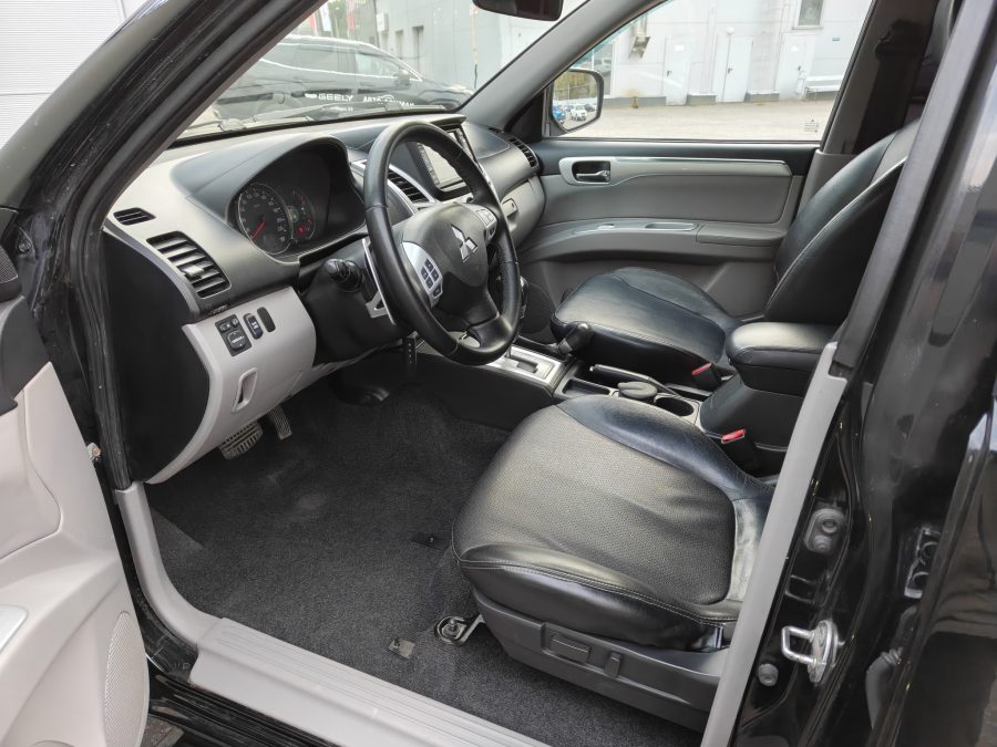 Mitsubishi Pajero Sport